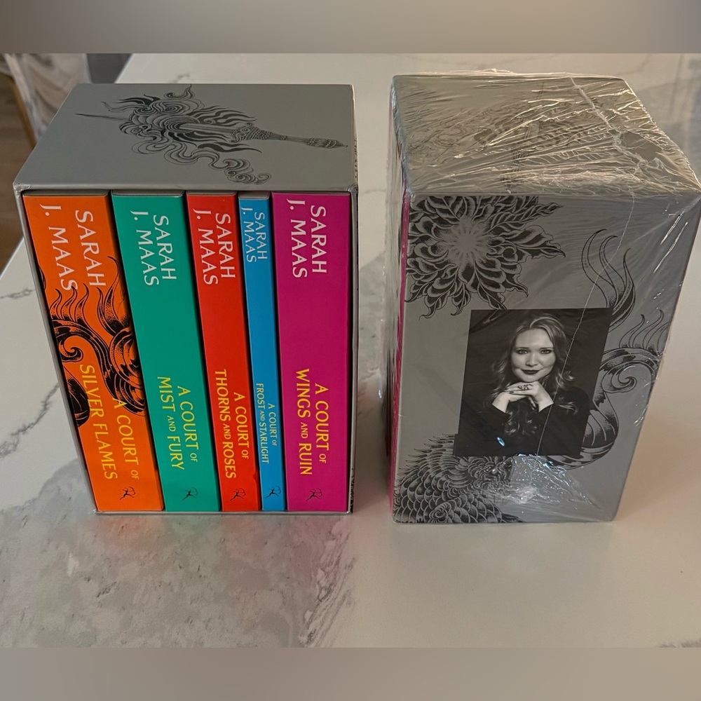 Sarah J. Maas Boxed 5 book Set  Fantasy Paperback Collection *NEW*